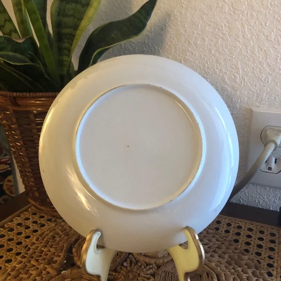 Vintage Mother Porcelain Plate w/Roses and Gold Trim - Picture 9 of 10